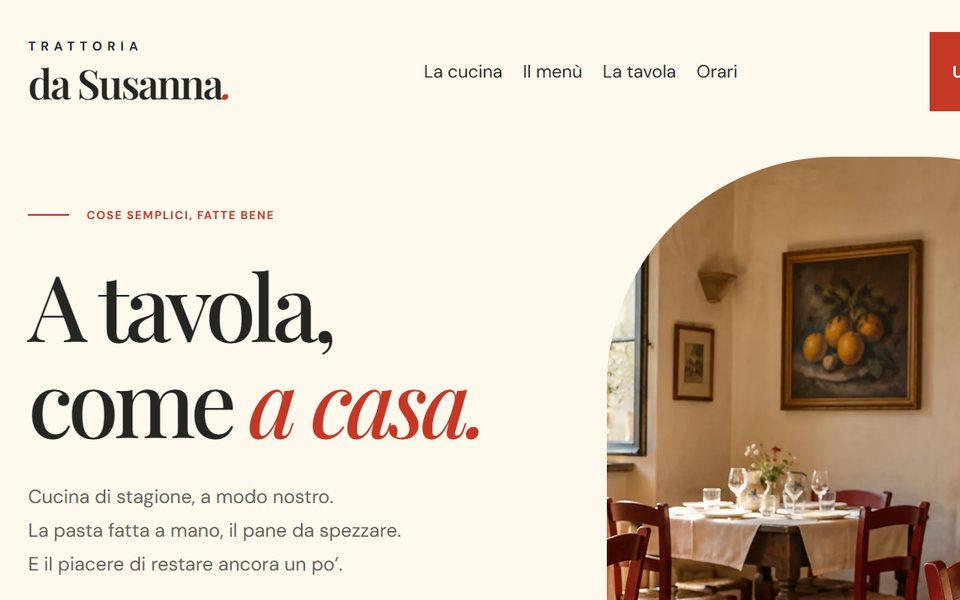 Home page del sito Trattoria da Susanna, con il titolo A tavola come a casa e la foto di una sala apparecchiata